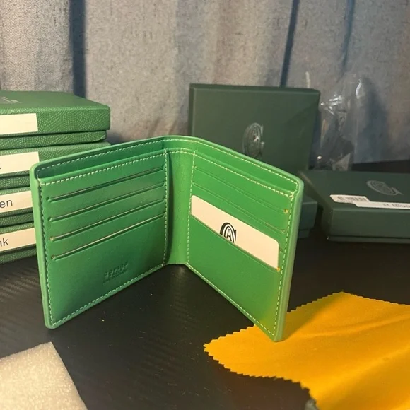 🏷️ Goyard Victoire bifold wallet in
Green Goyardine - Picture 6 of 9